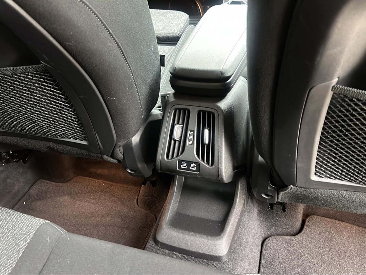 Originalaufnahme des Fahrzeugs Originalaufnahme des Fahrzeugs