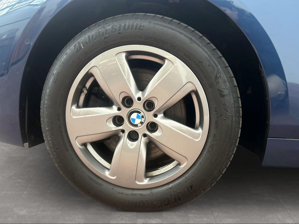 Originalaufnahme des Fahrzeugs Originalaufnahme des Fahrzeugs