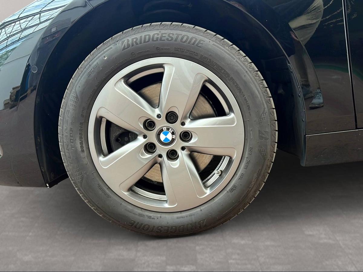 Originalaufnahme des Fahrzeugs Originalaufnahme des Fahrzeugs