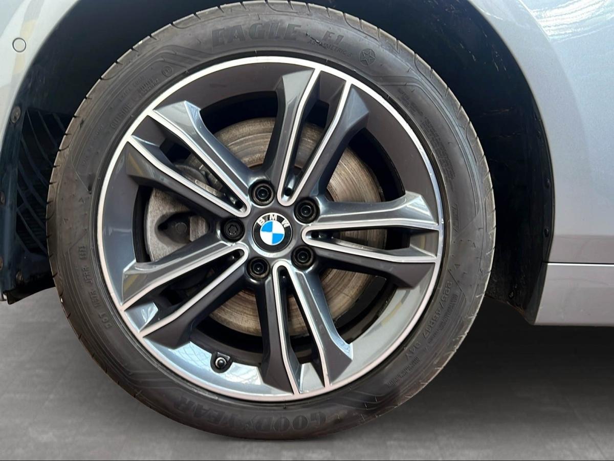 Originalaufnahme des Fahrzeugs Originalaufnahme des Fahrzeugs