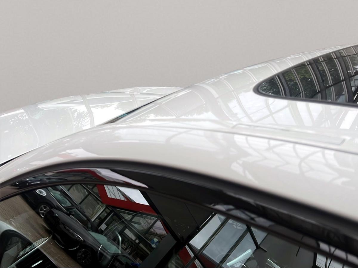 Originalaufnahme des Fahrzeugs Originalaufnahme des Fahrzeugs