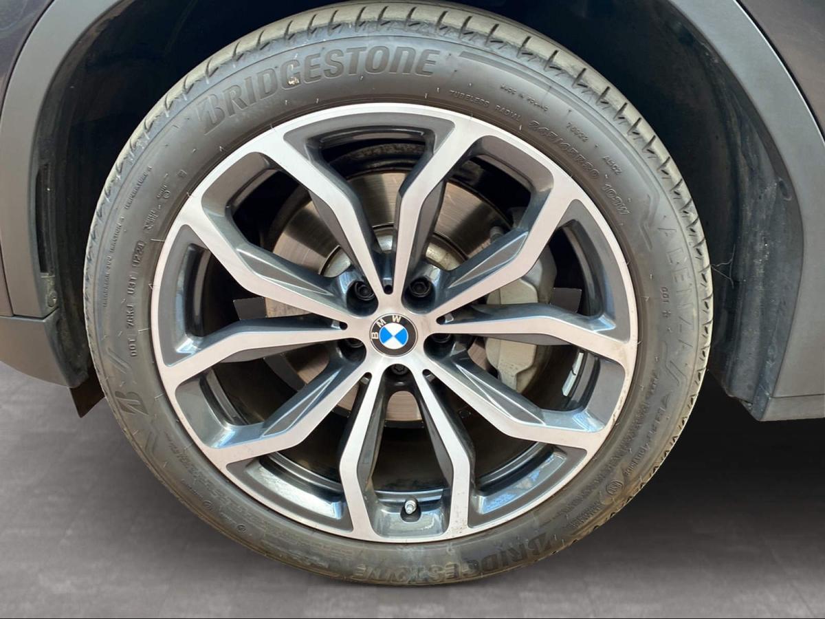 Originalaufnahme des Fahrzeugs Originalaufnahme des Fahrzeugs
