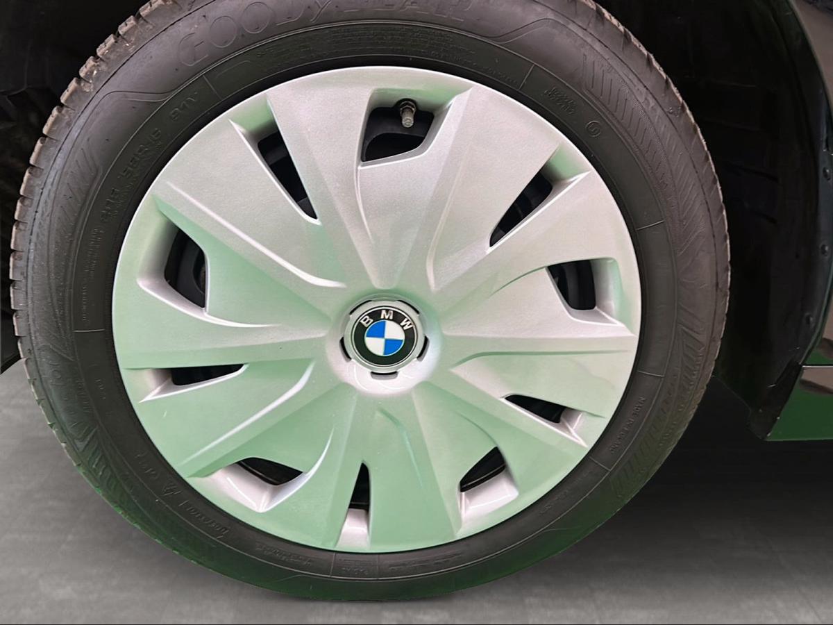 Originalaufnahme des Fahrzeugs Originalaufnahme des Fahrzeugs