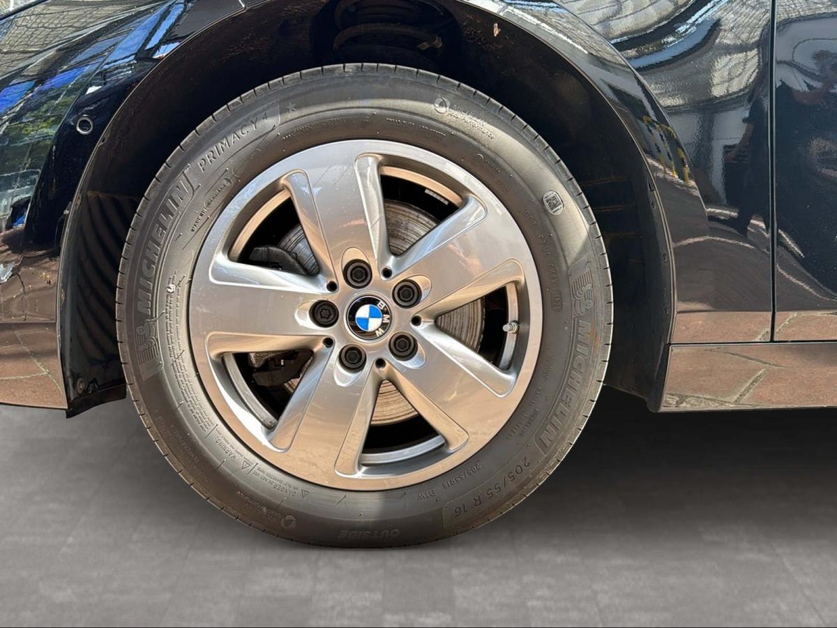 Originalaufnahme des Fahrzeugs Originalaufnahme des Fahrzeugs