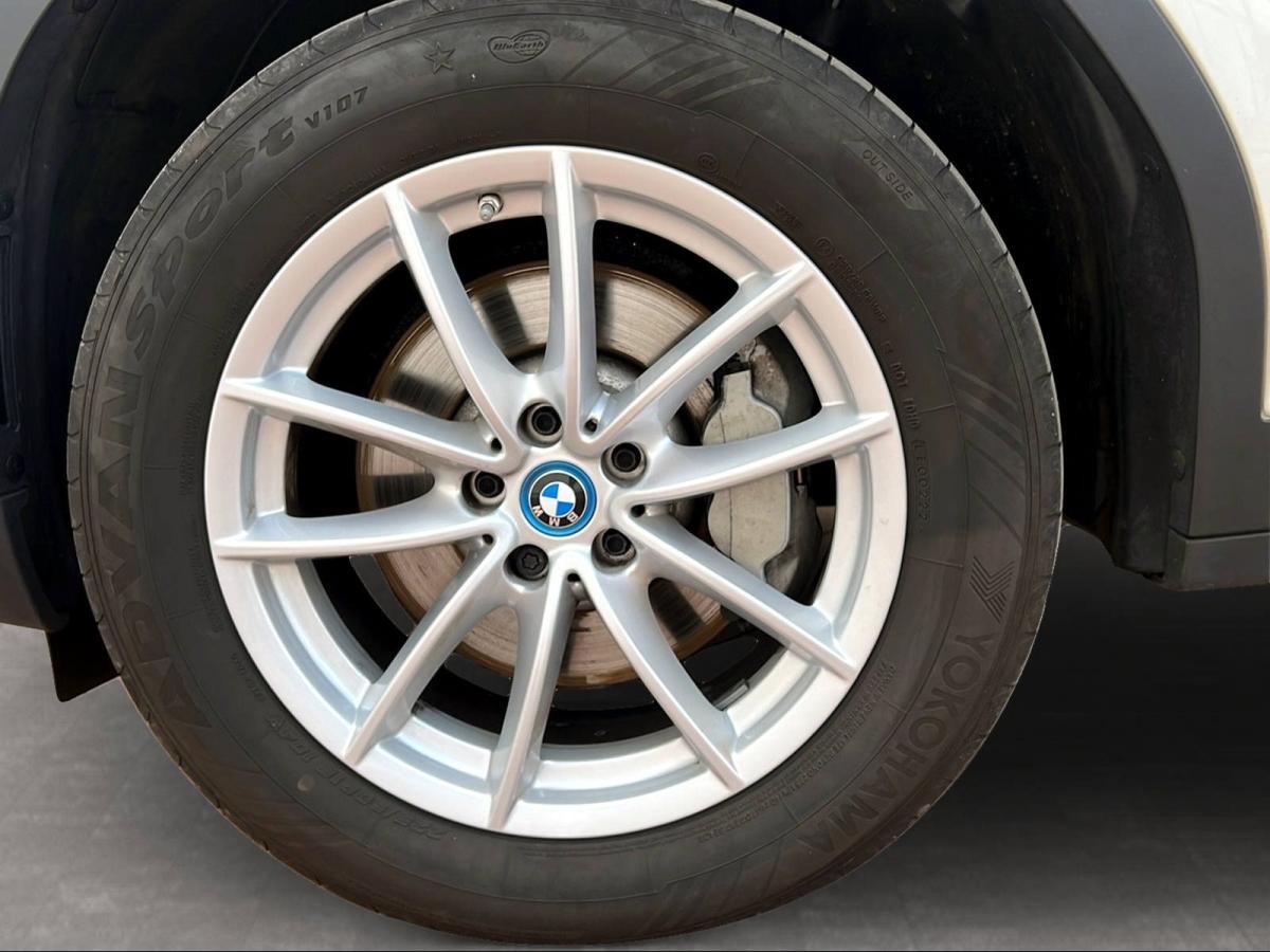 Originalaufnahme des Fahrzeugs Originalaufnahme des Fahrzeugs
