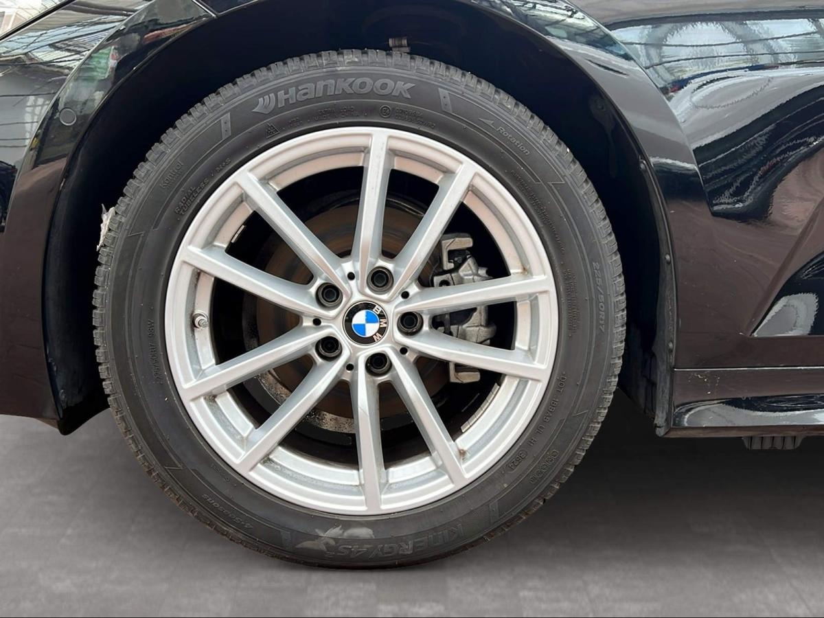 Originalaufnahme des Fahrzeugs Originalaufnahme des Fahrzeugs