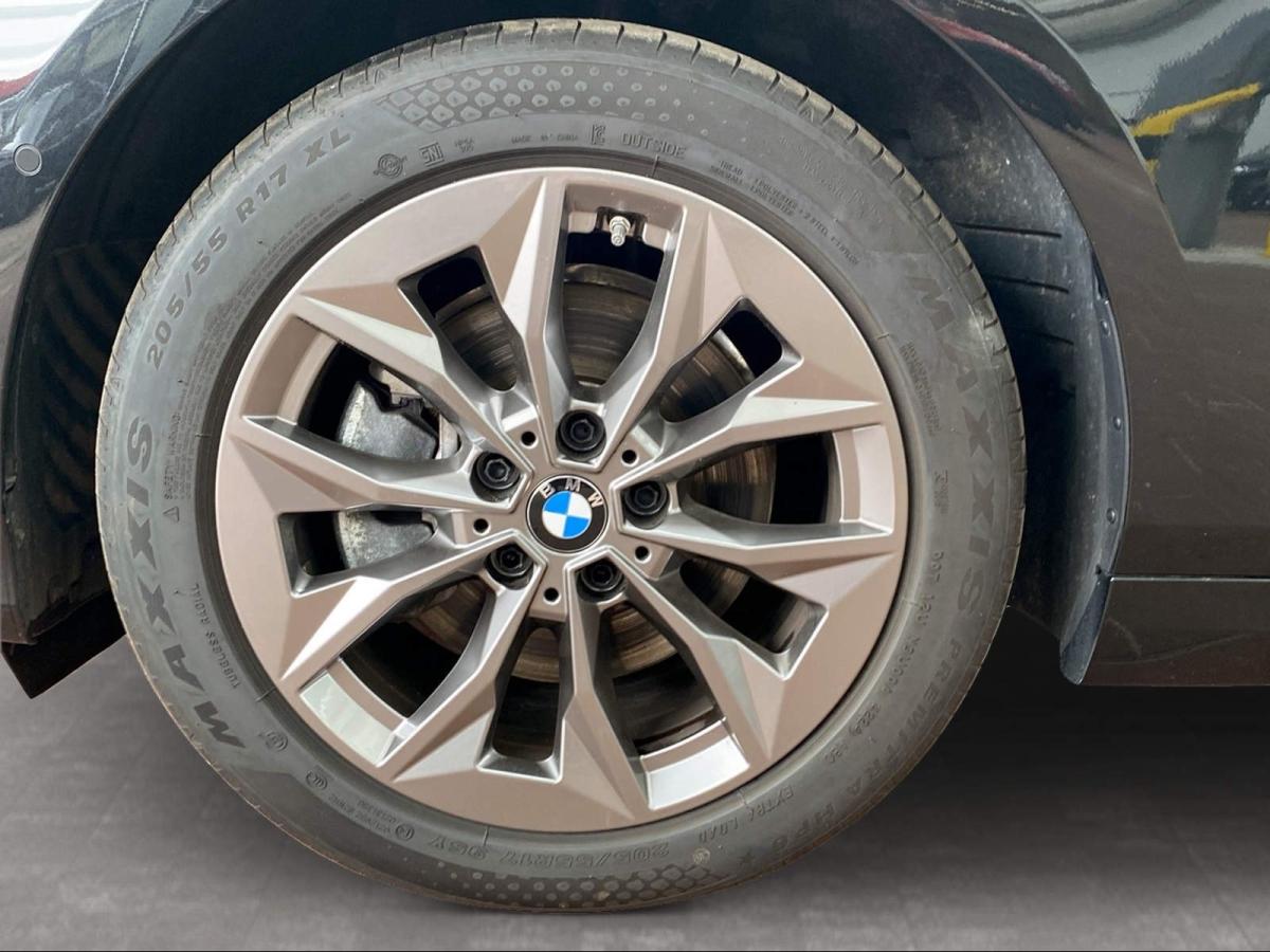 Originalaufnahme des Fahrzeugs Originalaufnahme des Fahrzeugs