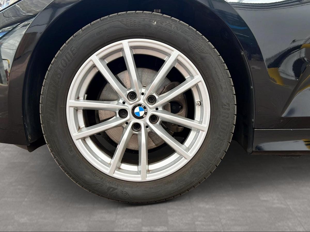 Originalaufnahme des Fahrzeugs Originalaufnahme des Fahrzeugs
