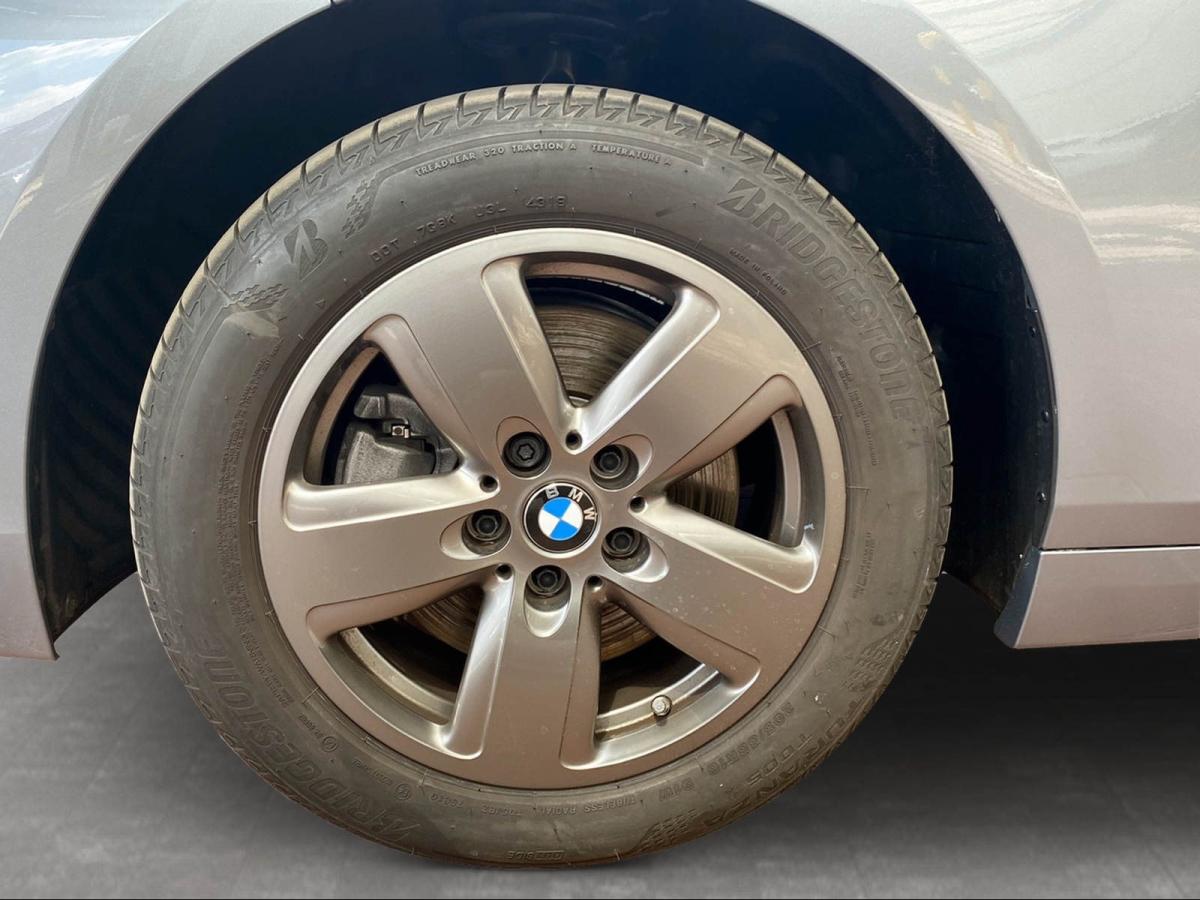 Originalaufnahme des Fahrzeugs Originalaufnahme des Fahrzeugs