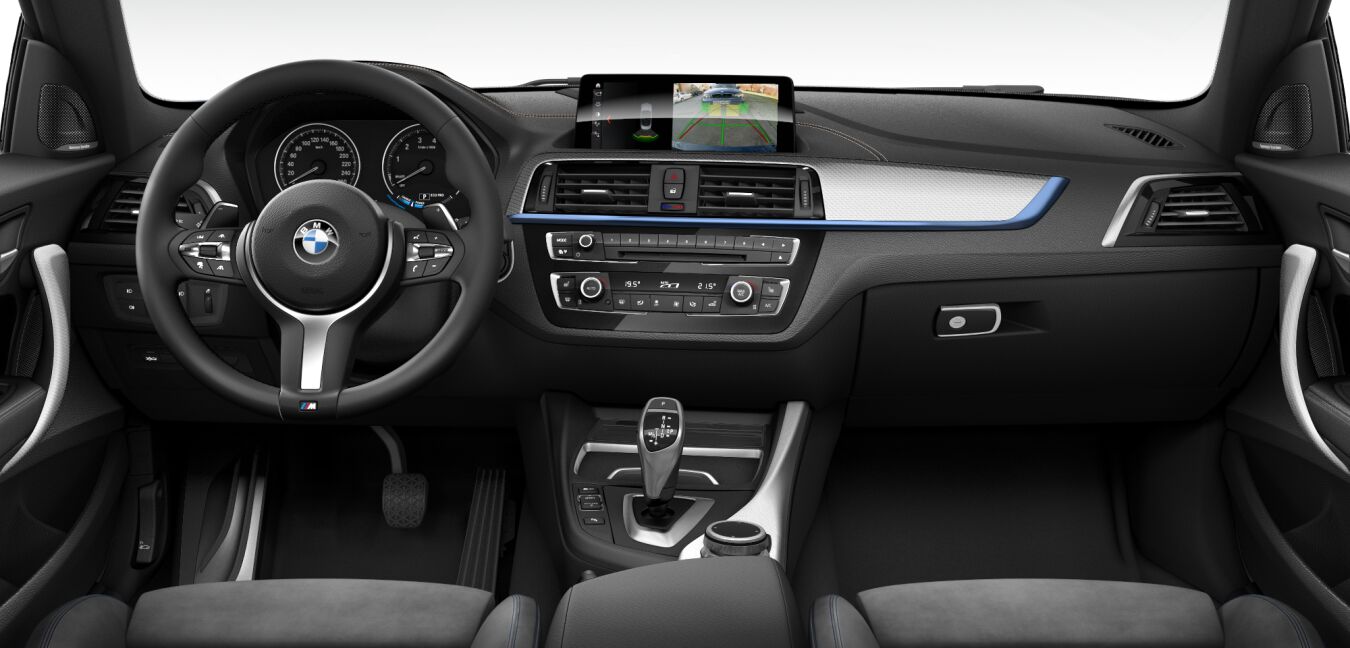 BMW BMW 2er im Innenraum von vorne BMW BMW 2er im Innenraum von vorne