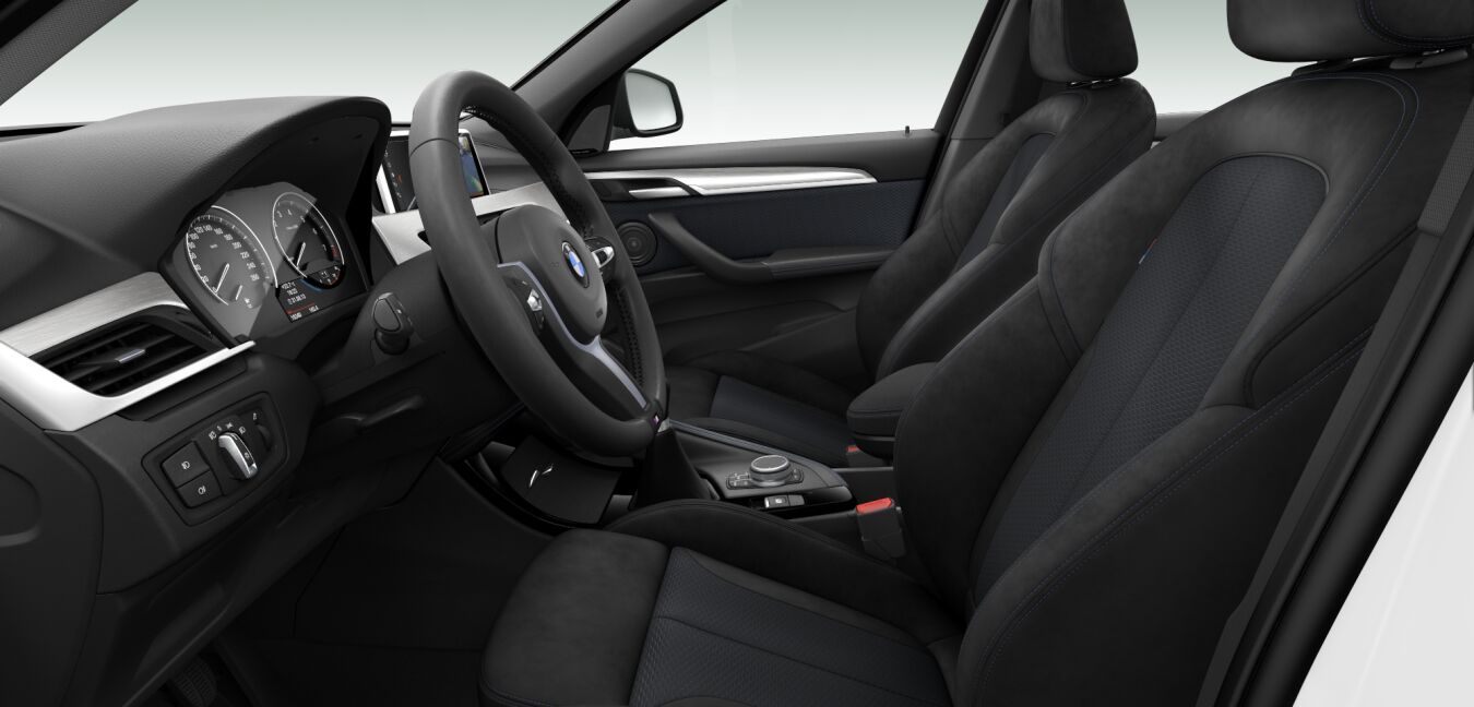 BMW BMW X im Innenraum seitlich