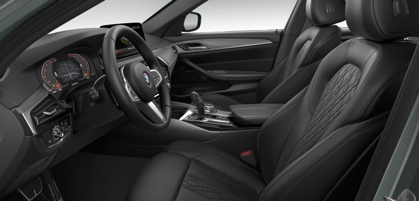 BMW BMW 5er im Innenraum seitlich BMW BMW 5er im Innenraum seitlich