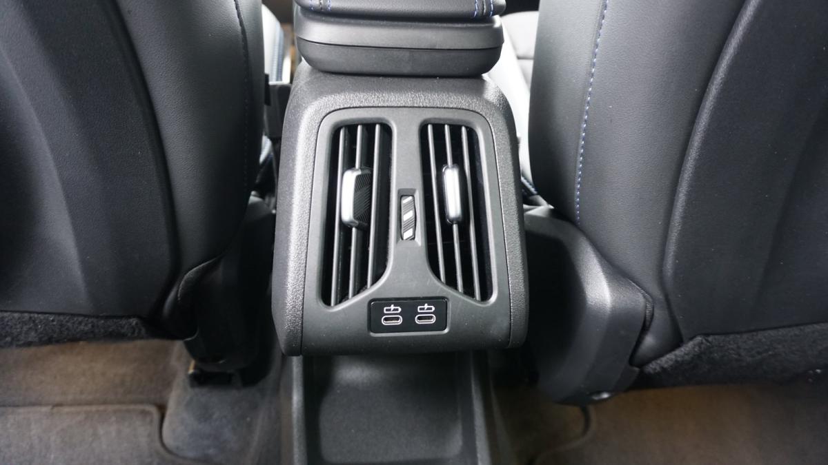Originalaufnahme des Fahrzeugs Originalaufnahme des Fahrzeugs