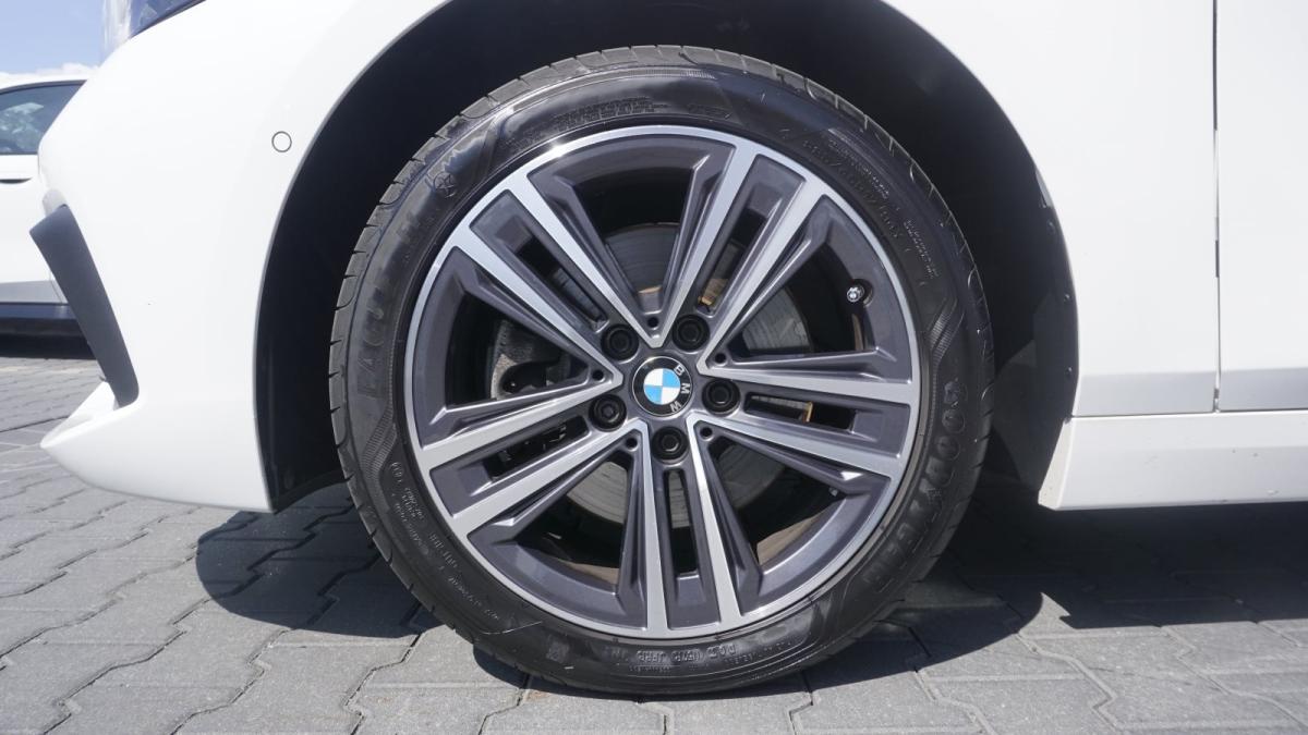 Originalaufnahme des Fahrzeugs Originalaufnahme des Fahrzeugs