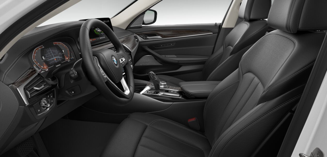 BMW BMW 5er im Innenraum seitlich BMW BMW 5er im Innenraum seitlich