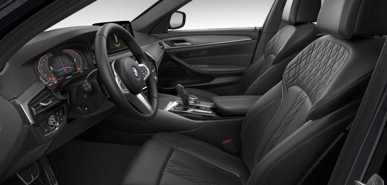 BMW BMW 5er im Innenraum seitlich BMW BMW 5er im Innenraum seitlich