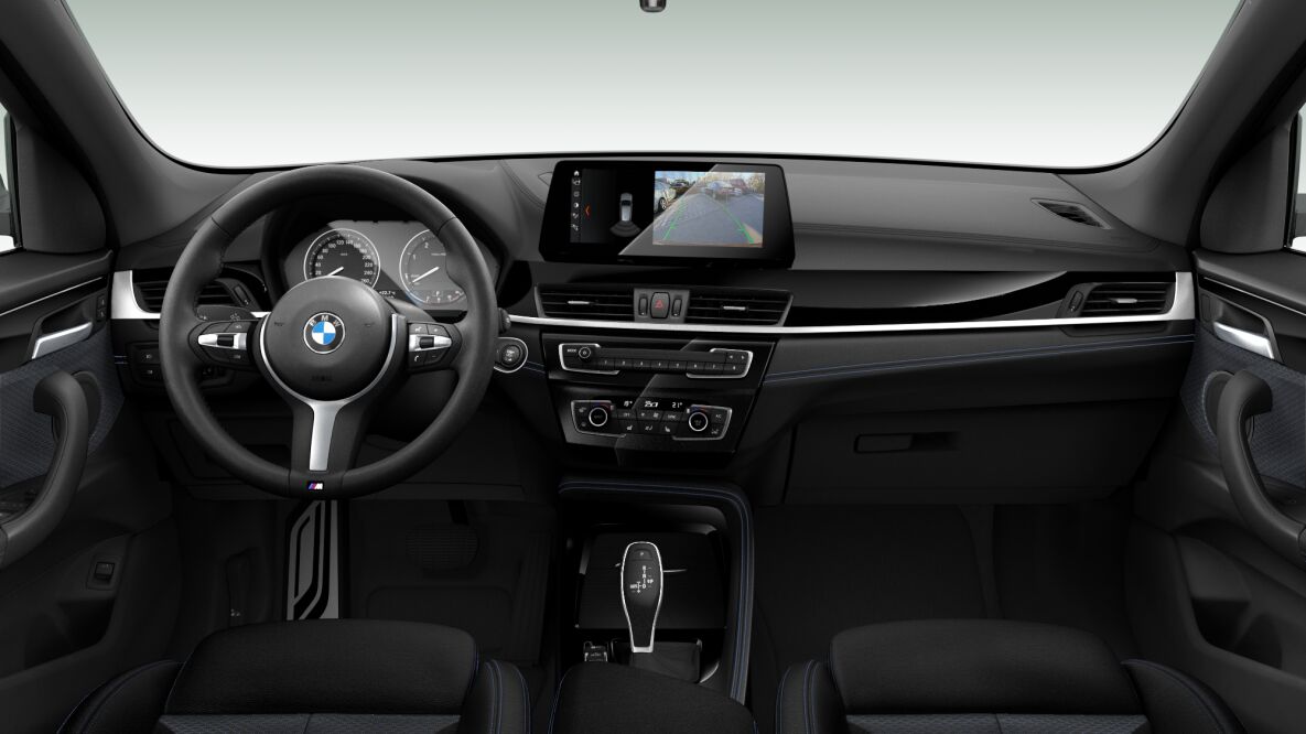 BMW BMW X im Innenraum von vorne BMW BMW X im Innenraum von vorne