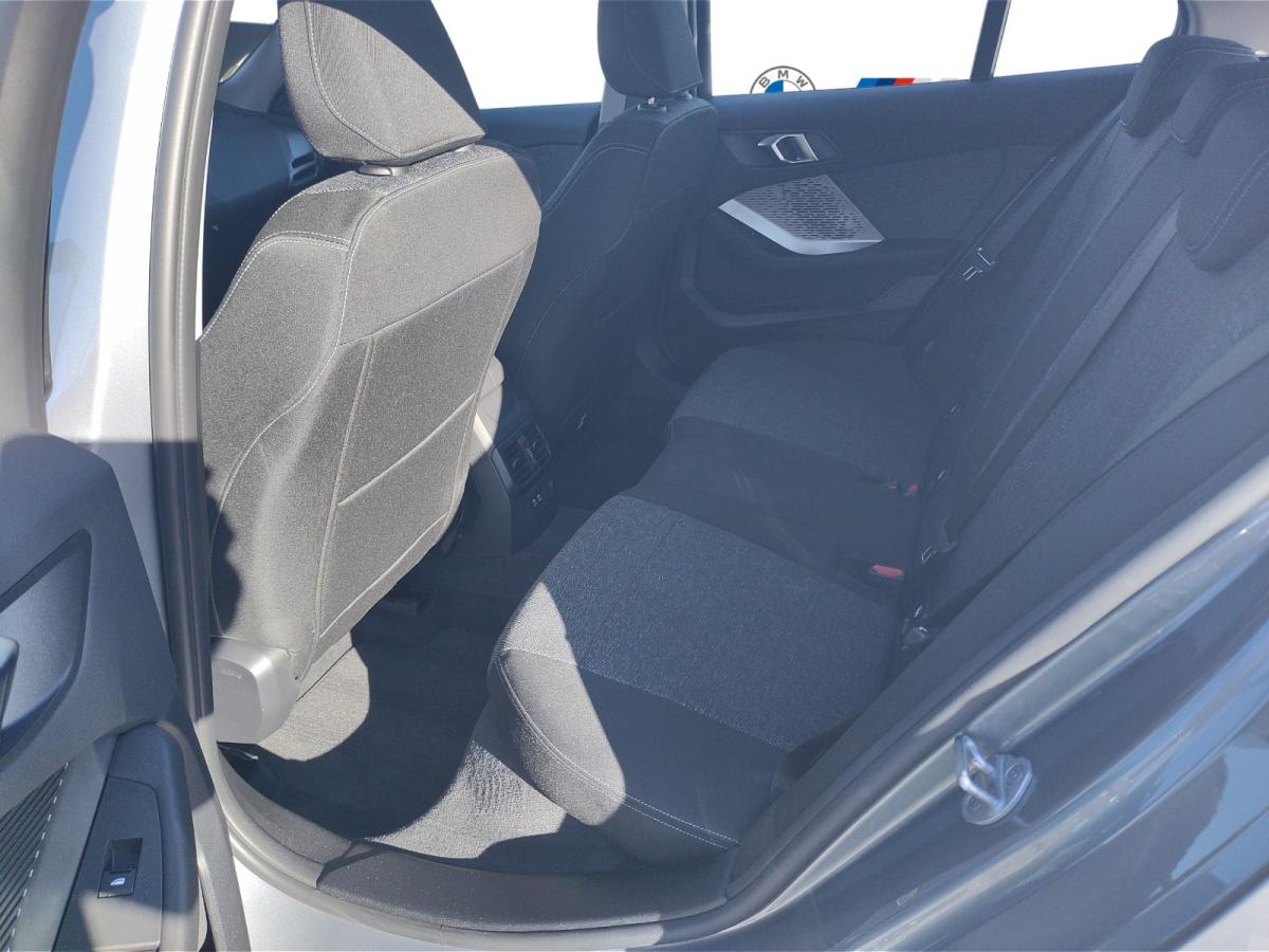 Originalaufnahme des Fahrzeugs Originalaufnahme des Fahrzeugs