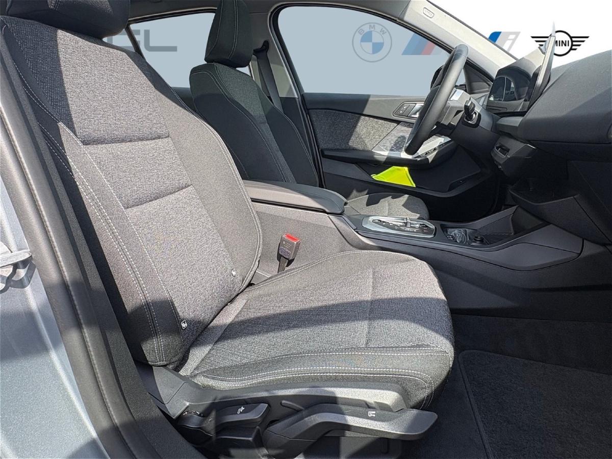 Originalaufnahme des Fahrzeugs Originalaufnahme des Fahrzeugs
