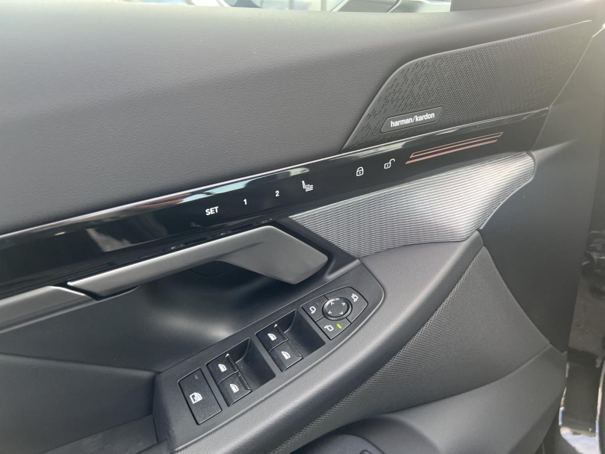 BMW 520d Limousine im Innenraum