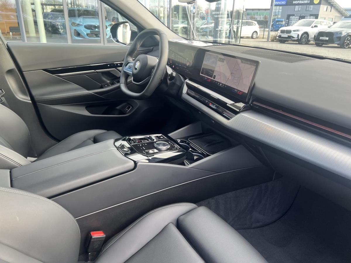 BMW 520d Limousine im Innenraum