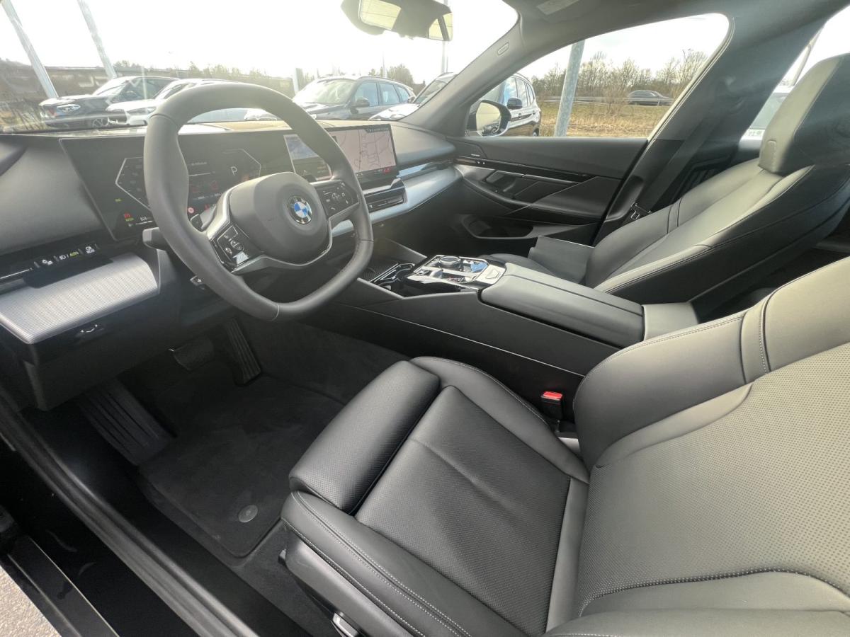 BMW 520d Limousine im Innenraum