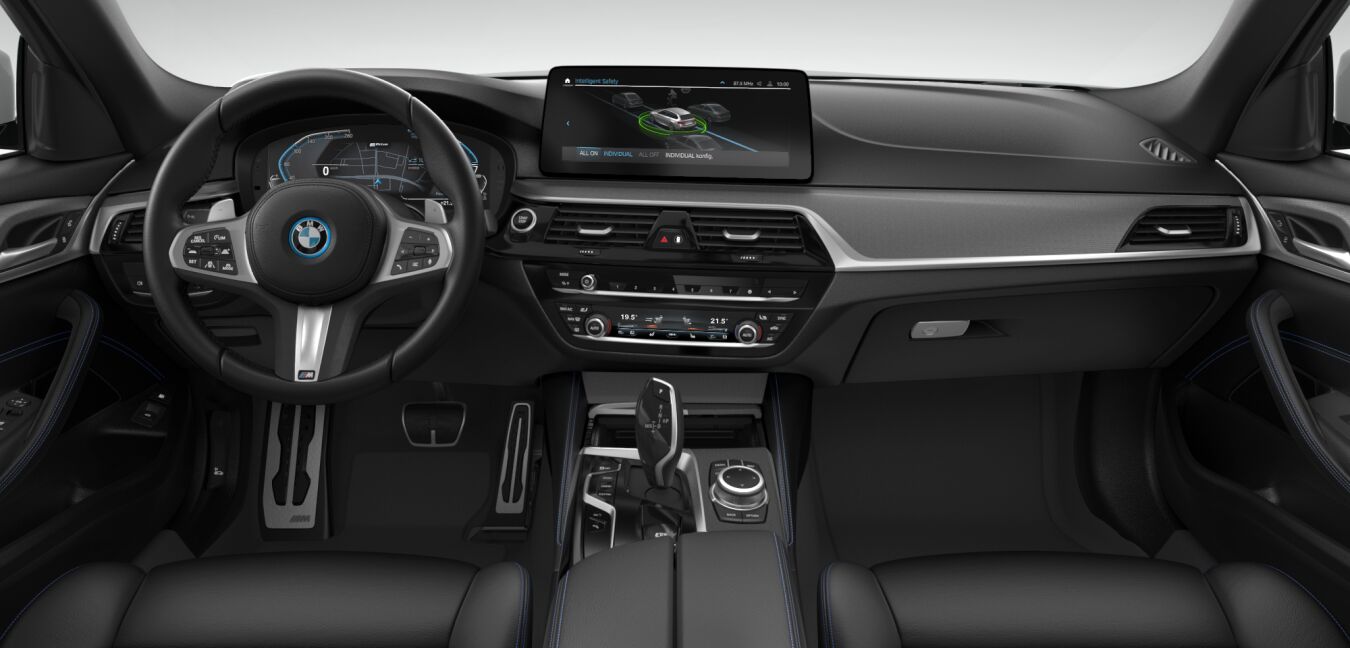 BMW BMW 5er im Innenraum von vorne BMW BMW 5er im Innenraum von vorne