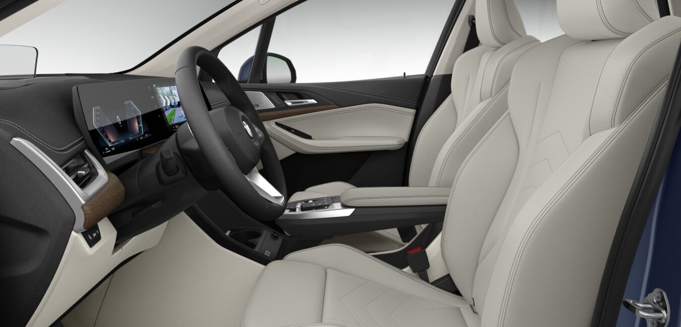 BMW BMW 2er im Innenraum seitlich BMW BMW 2er im Innenraum seitlich