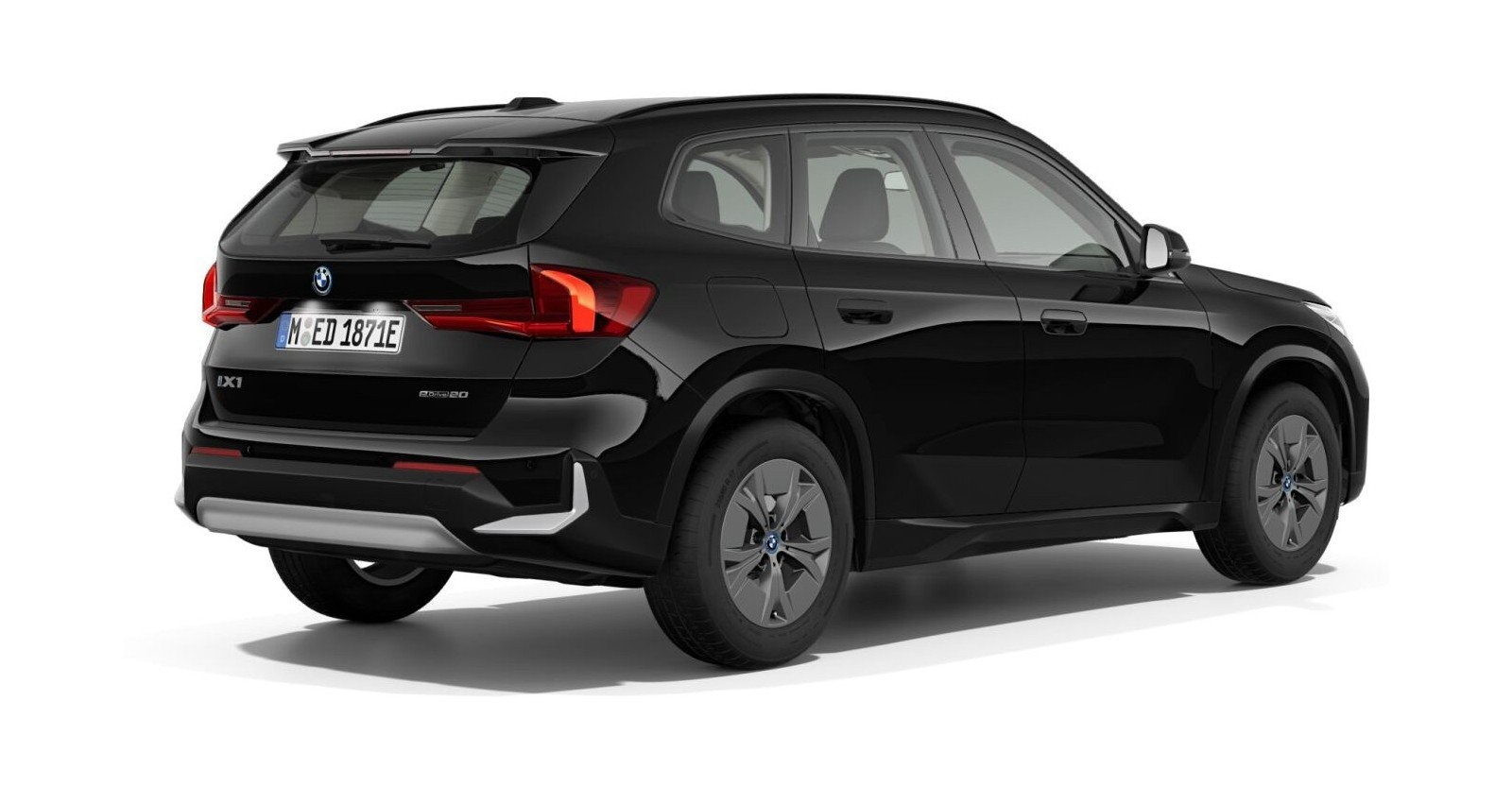 BMW iX1 eDrive20 in Schwarz von hinten