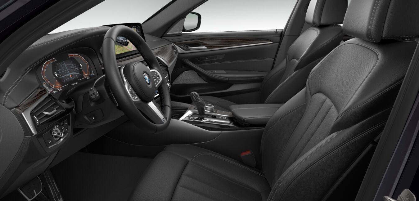 BMW BMW 5er im Innenraum seitlich BMW BMW 5er im Innenraum seitlich