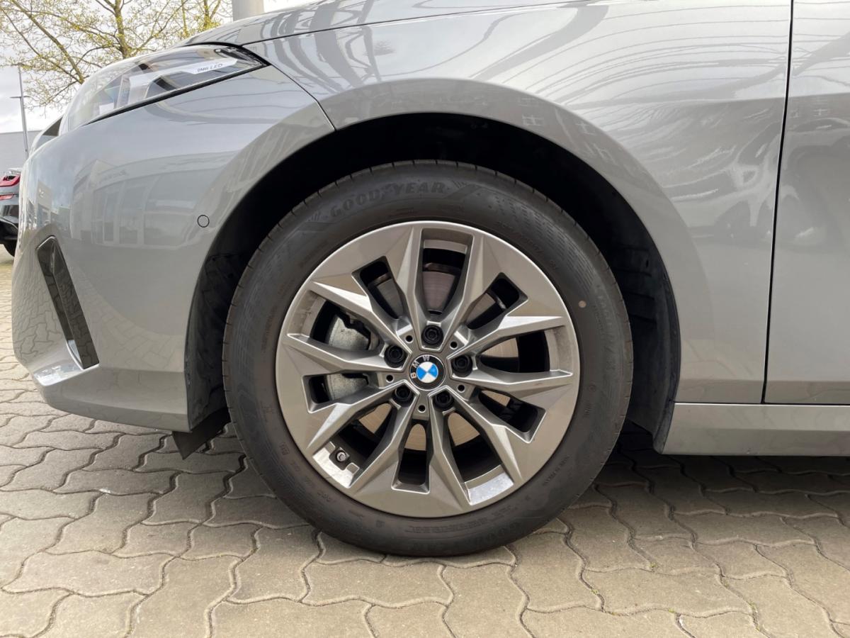 Originalaufnahme des Fahrzeugs Originalaufnahme des Fahrzeugs