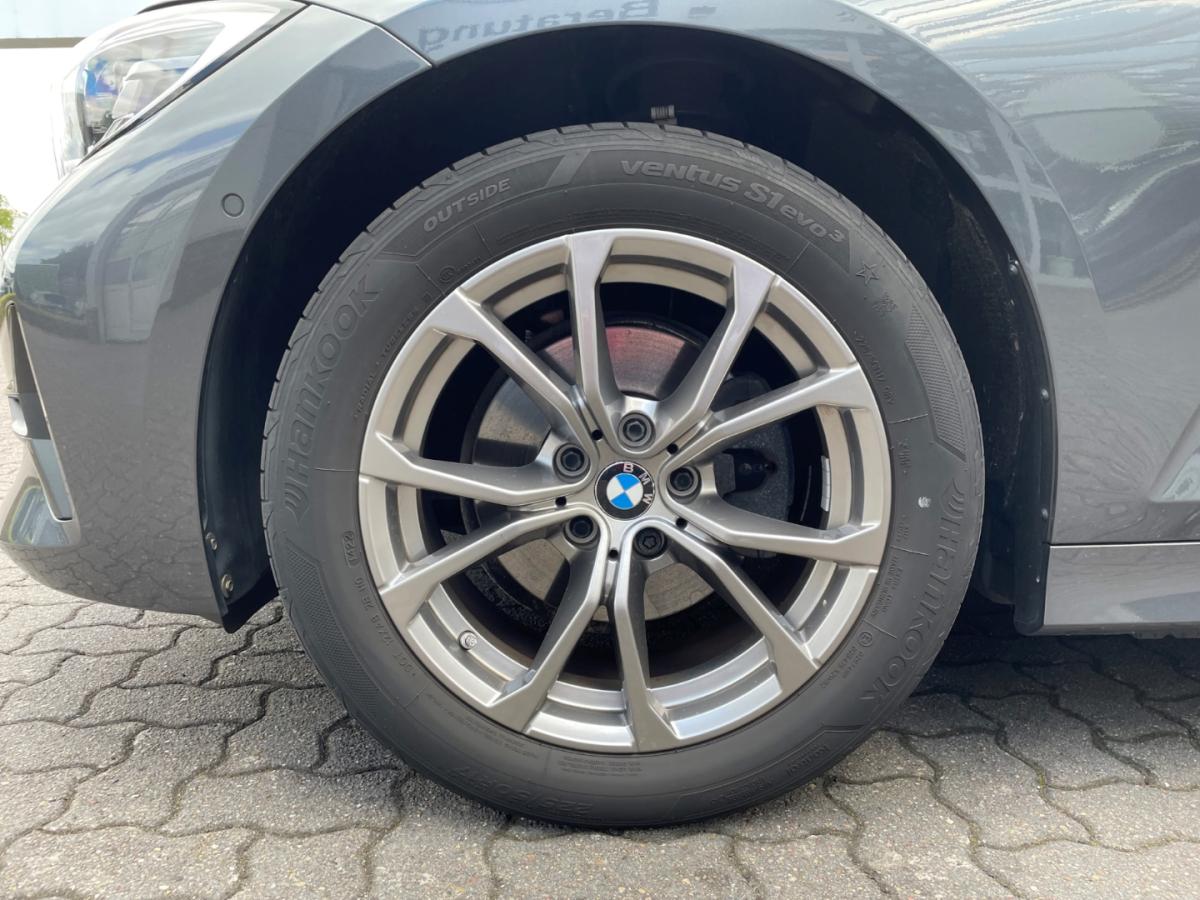 Originalaufnahme des Fahrzeugs Originalaufnahme des Fahrzeugs