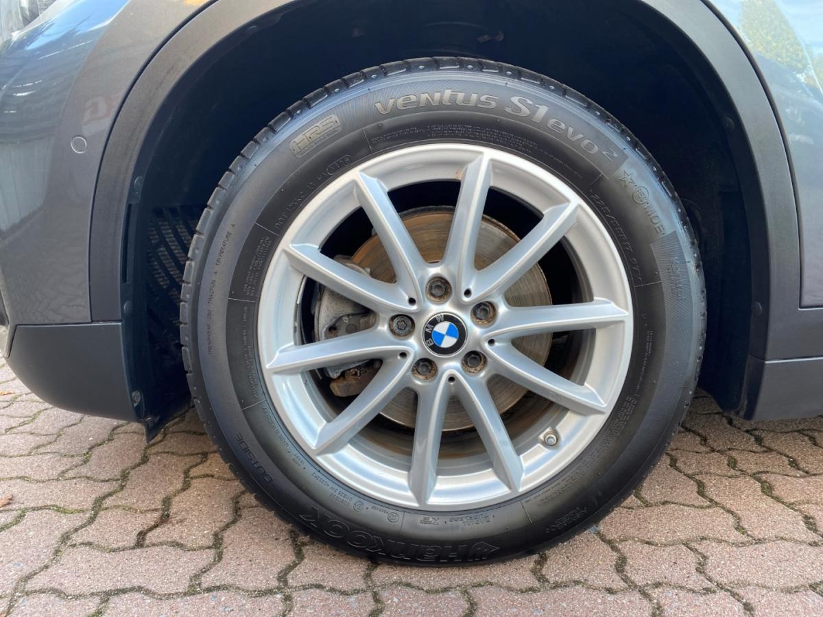 Originalaufnahme des Fahrzeugs Originalaufnahme des Fahrzeugs