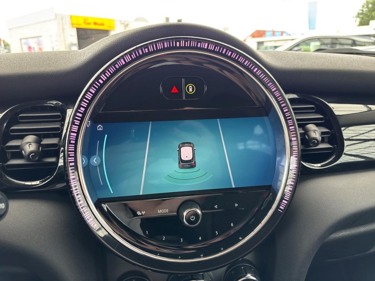 Originalaufnahme des Fahrzeugs Originalaufnahme des Fahrzeugs