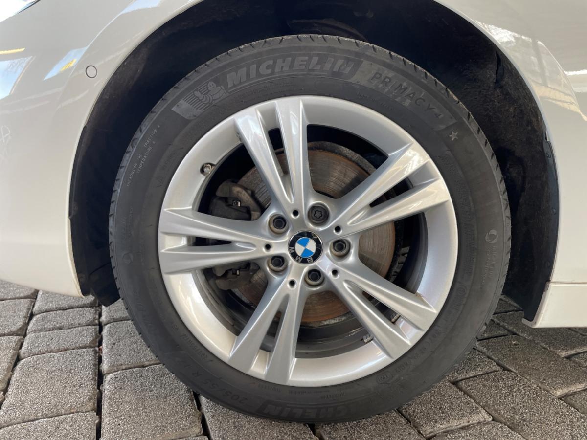 Originalaufnahme des Fahrzeugs Originalaufnahme des Fahrzeugs