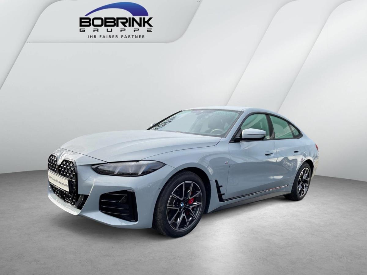 BMW 420i Gran Coupe von der Seite in Grau