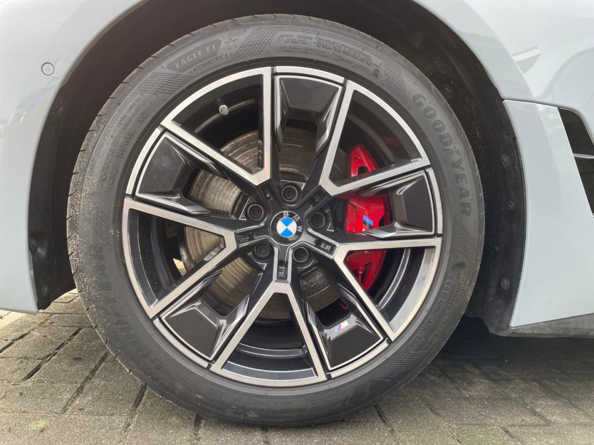 BMW 420i Gran Coupe mit Detailansicht auf die Felgen