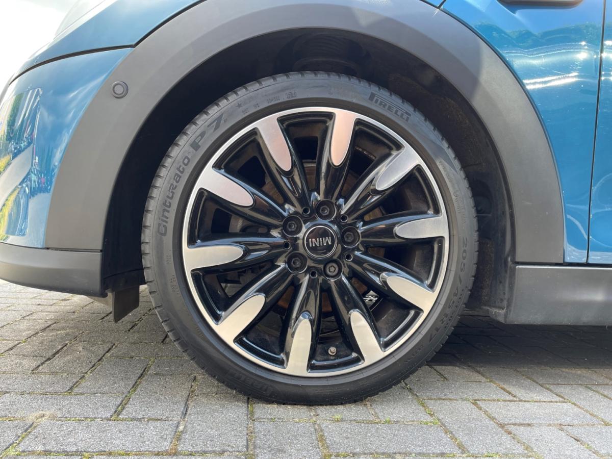 Originalaufnahme des Fahrzeugs Originalaufnahme des Fahrzeugs