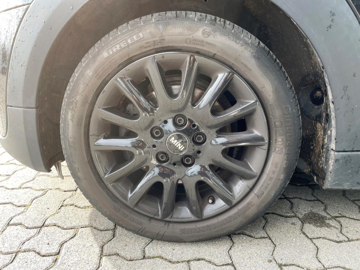 Originalaufnahme des Fahrzeugs Originalaufnahme des Fahrzeugs