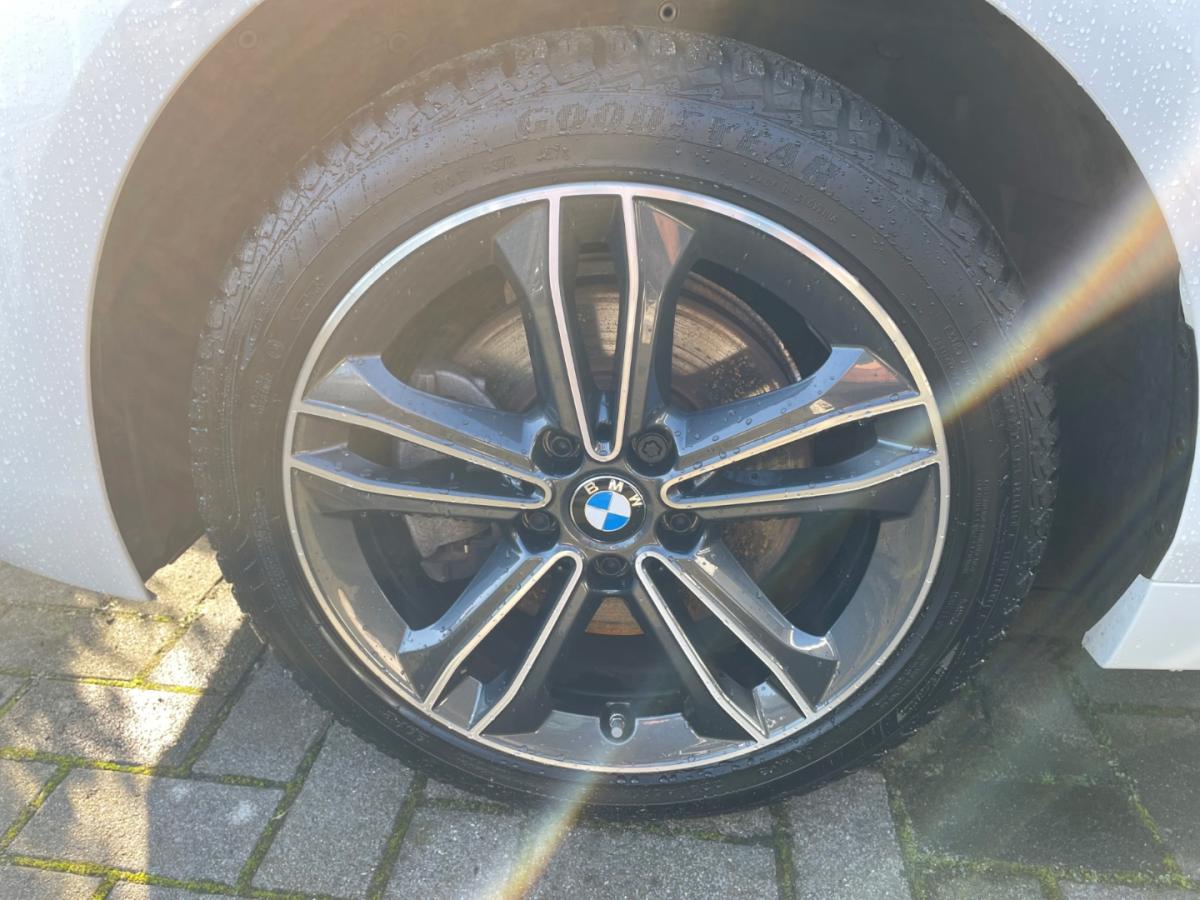 Originalaufnahme des Fahrzeugs Originalaufnahme des Fahrzeugs