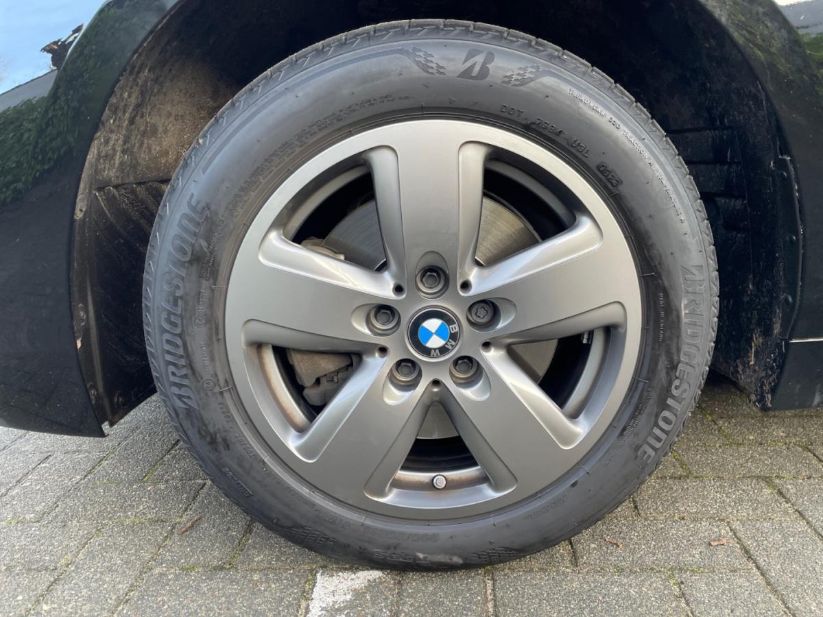 Originalaufnahme des Fahrzeugs Originalaufnahme des Fahrzeugs