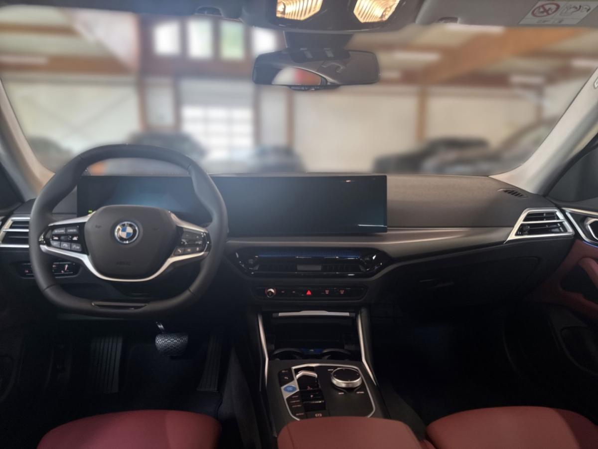 Originalaufnahme des Fahrzeugs Originalaufnahme des Fahrzeugs
