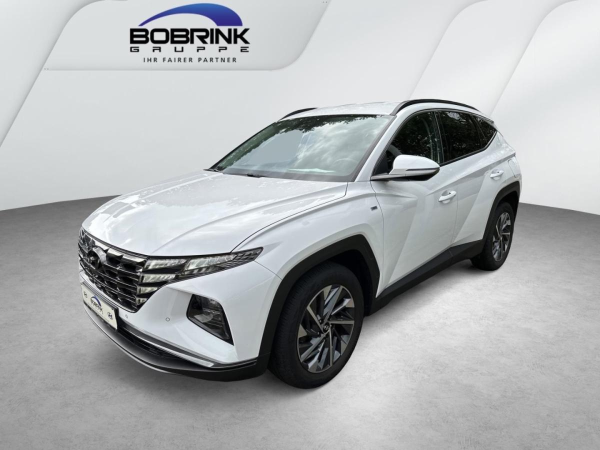 HYUNDAI TUCSON in Weiß von vorne