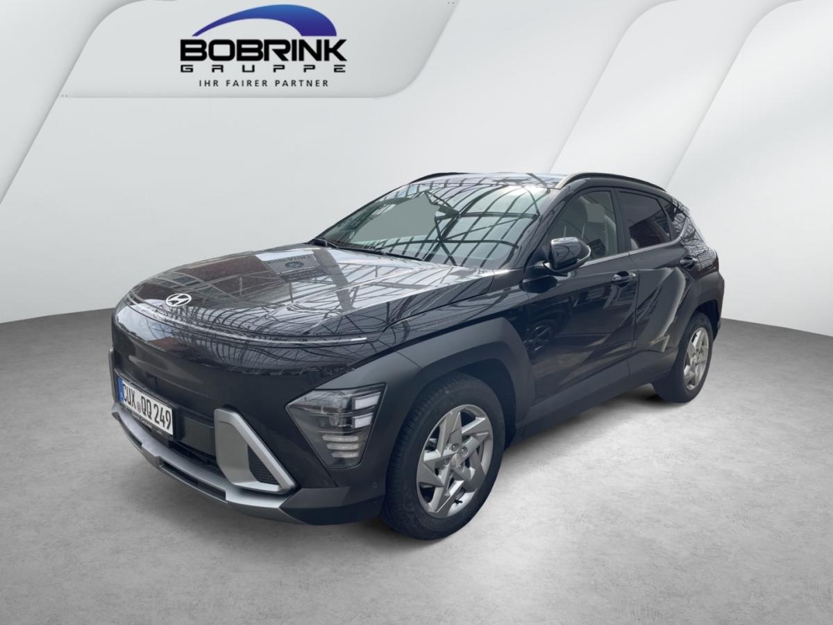 HYUNDAI KONA in Schwarz von vorne
