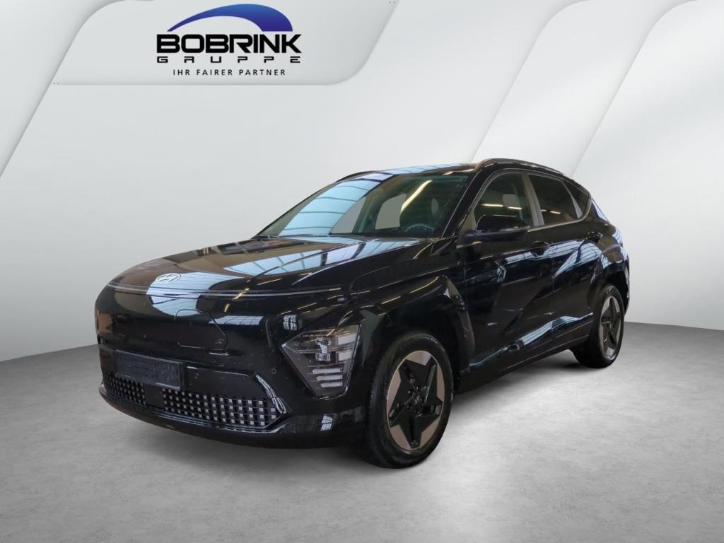 HYUNDAI KONA in Schwarz von vorne HYUNDAI KONA in Schwarz von vorne