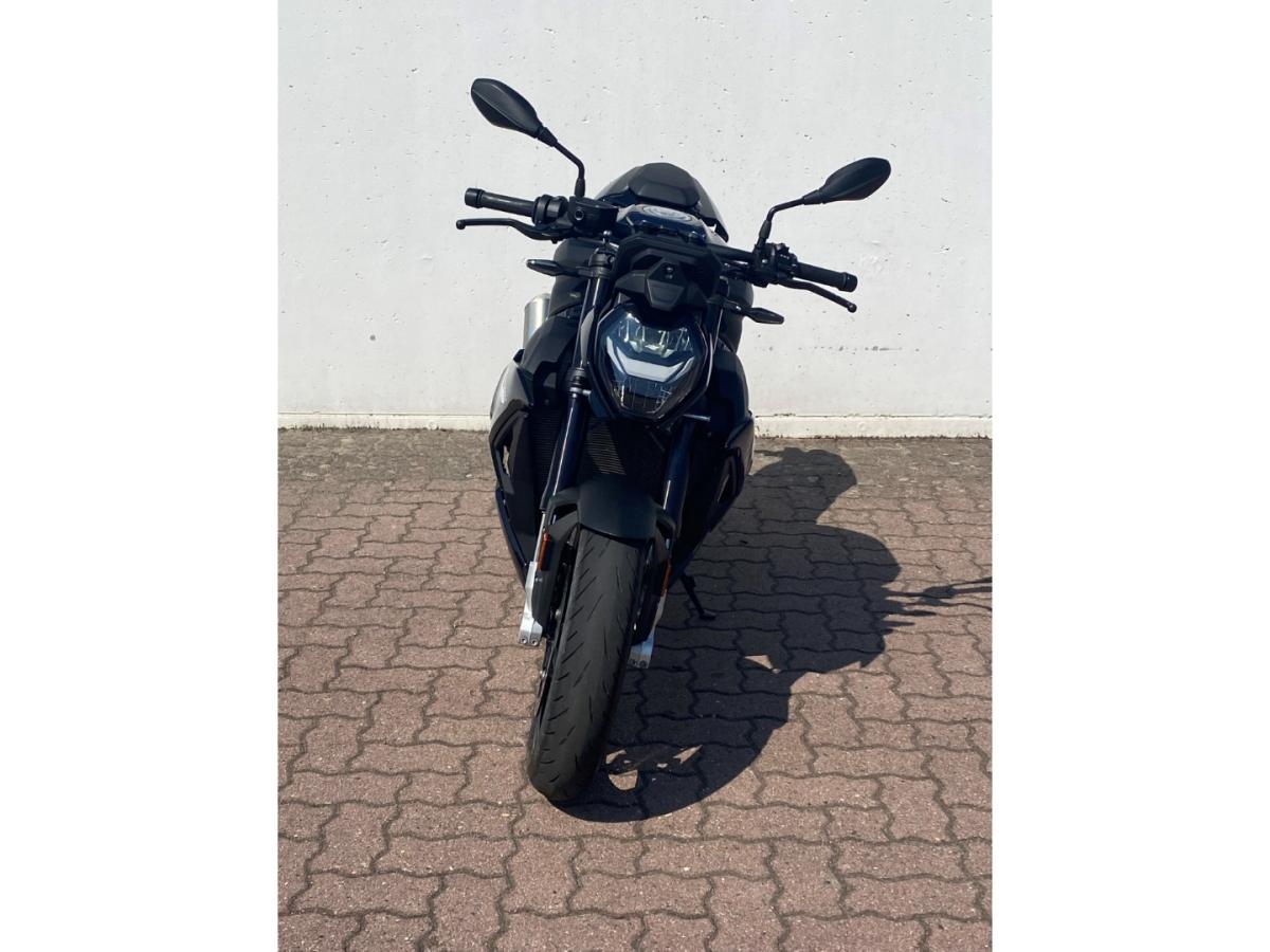 Originalaufnahme des Fahrzeugs