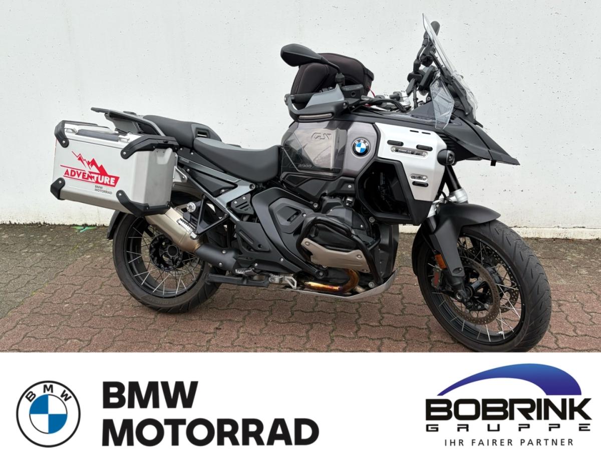 BMW R 1300 GS Adventure in Schwarz von vorne
