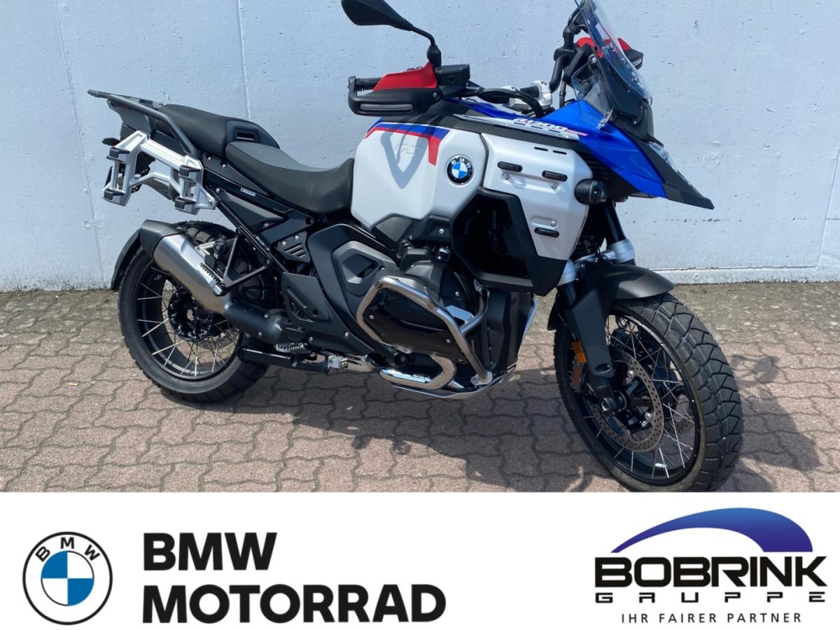 BMW R 1300 GS Adventure in Blau von vorne