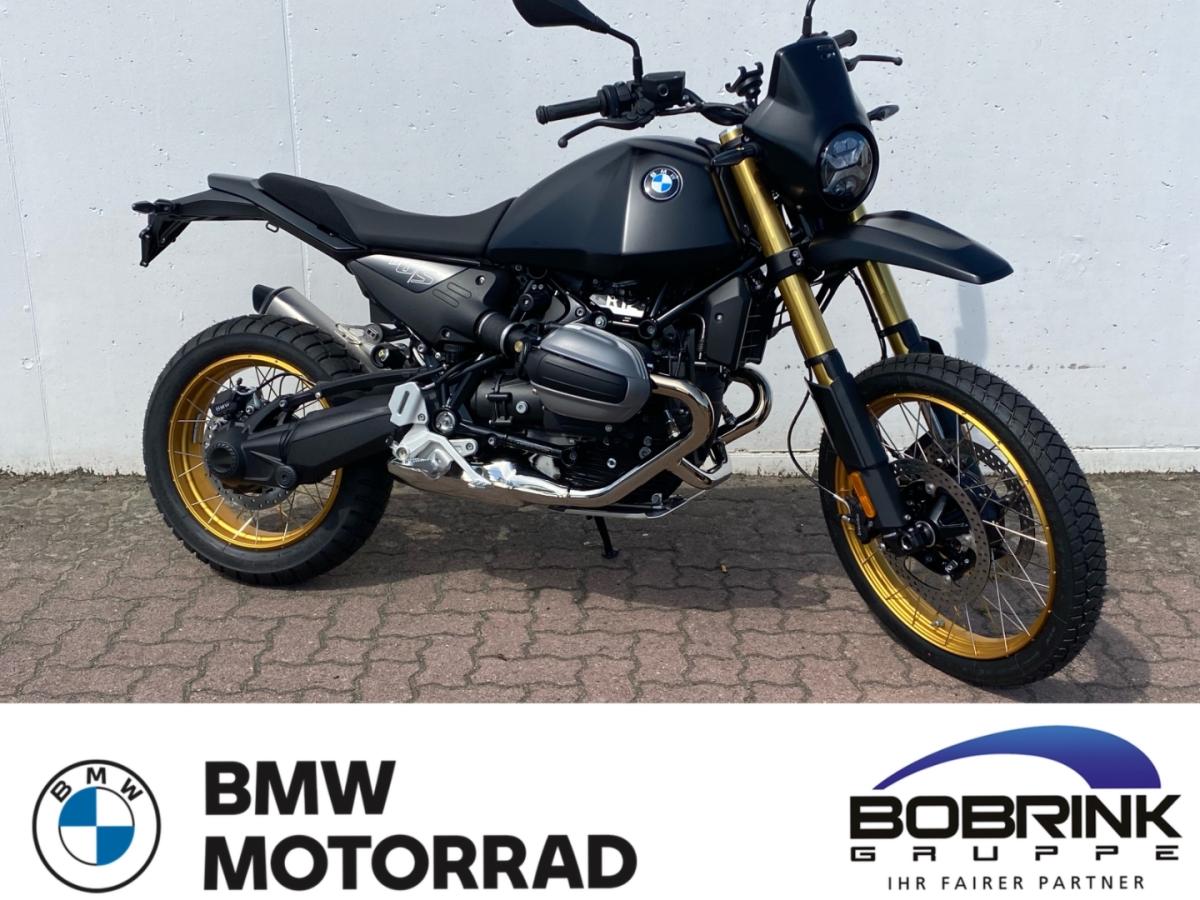 BMW R 12 in Schwarz von vorne