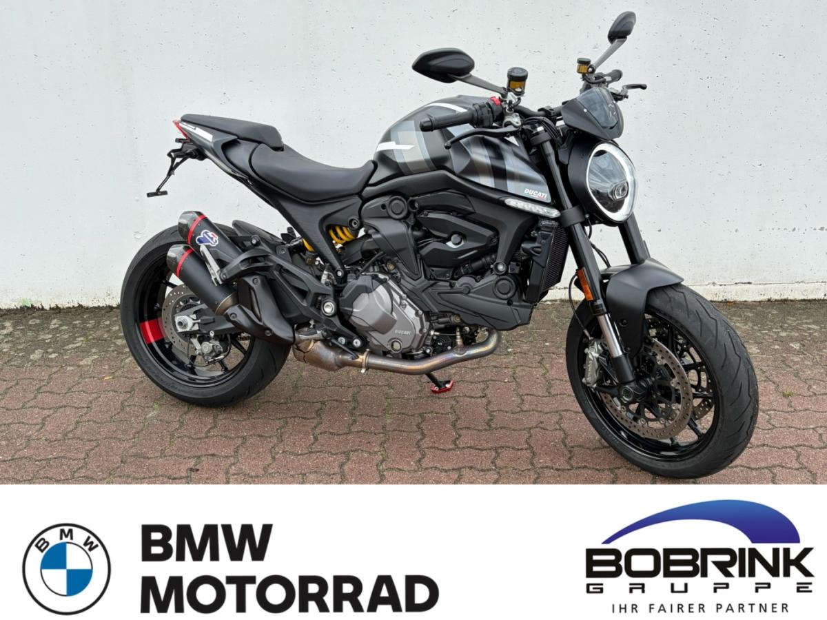 DUCATI Monster 937 in Schwarz von vorne